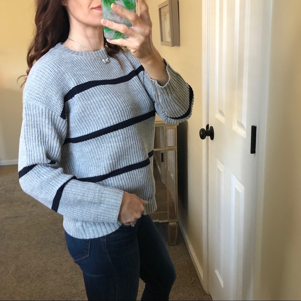 Lexington Knit Sweater - Picture 3 of 4